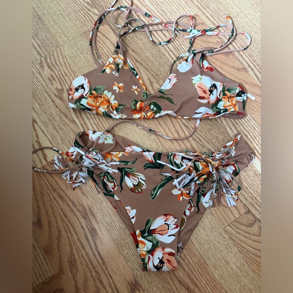 Floral print bikini set